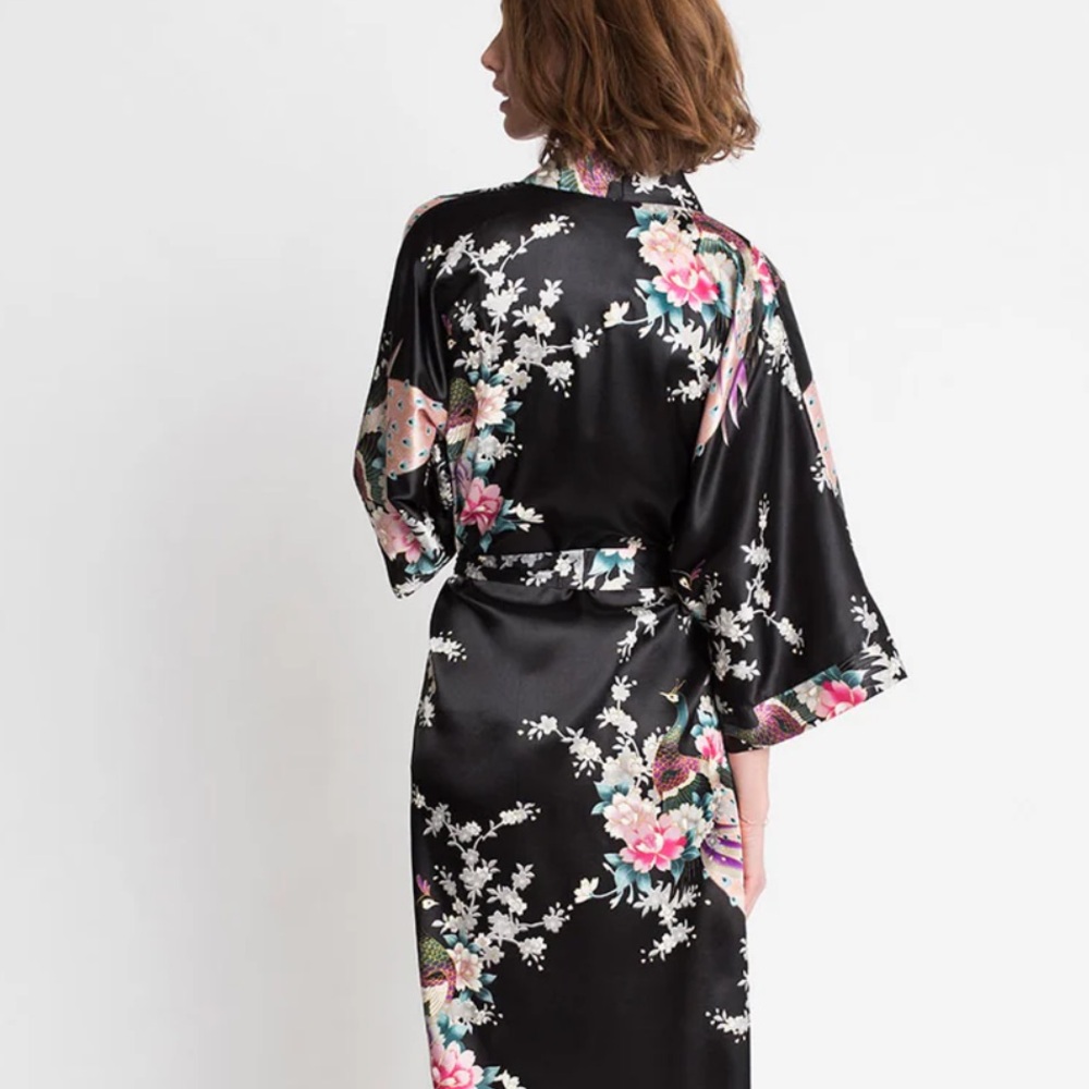 Alexander Del Rossa Black Satin Floral & Peacock Print Robe Size Medium